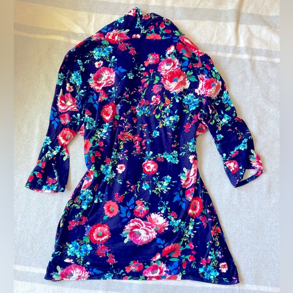 Kiyonna Floral Wrap Blouse Navy Kimono Top Made in USA Flower Garden Size 1 - Picture 2 of 4